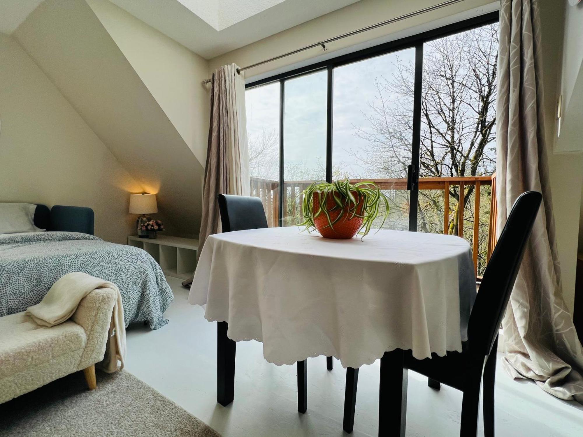 Creekside City Center Suite North Vancouver Extérieur photo